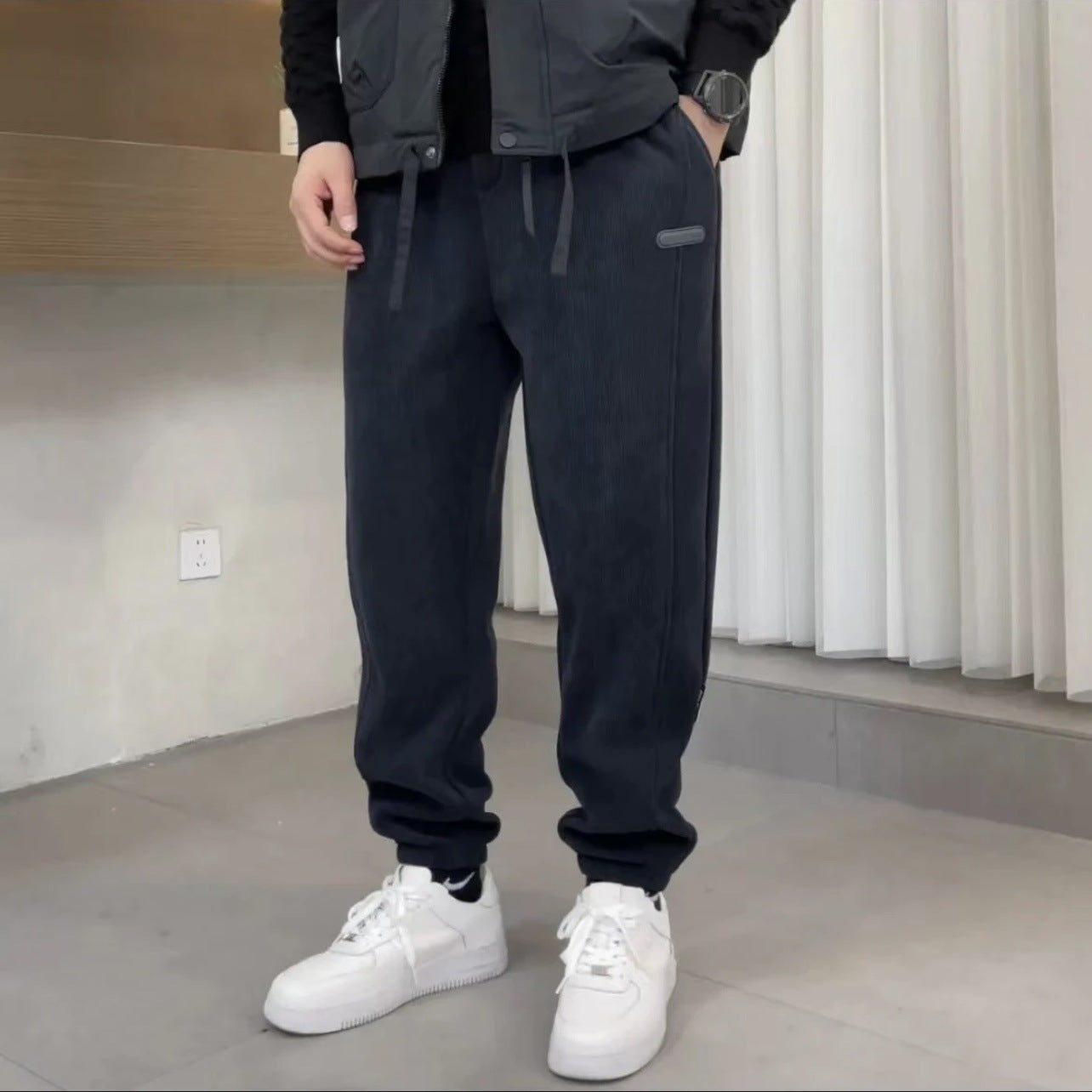 👖【M-5XL】¡Encanto masculino! 😍 Pantalones deportivos con puños, modernos y versátiles.