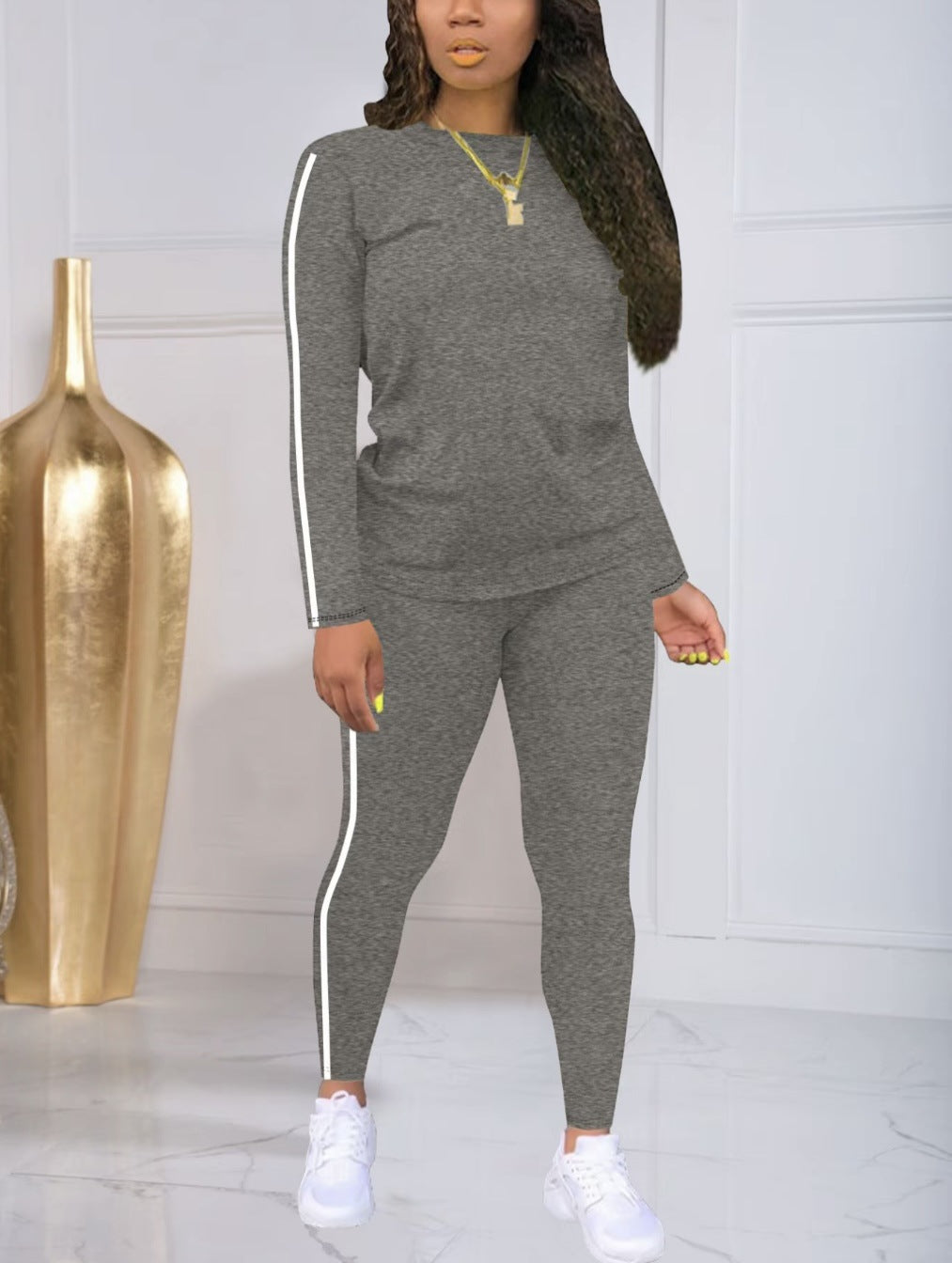 🍁🍂 【40-90KG】Conjunto de dos piezas a rayas para mujer, compuesto por una camiseta de manga larga y un pantalón. Casual, elegante y cómodo, es ideal para actividades diarias al aire libre.